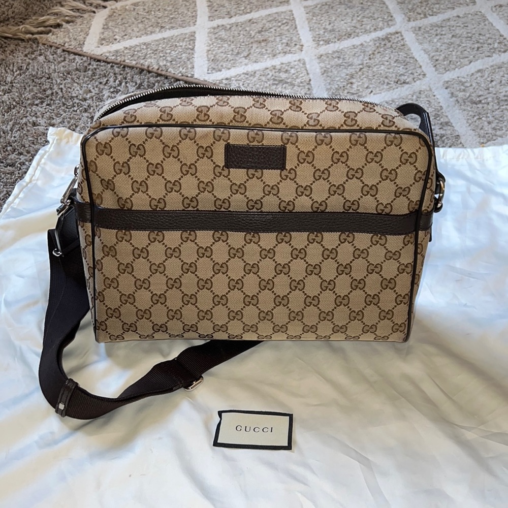 Gucci crossbody bag - Picture 1 of 6